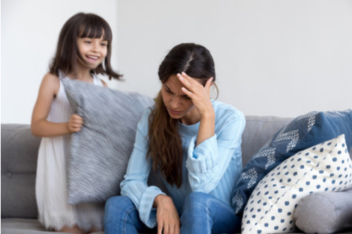 عبارات سلبية للأطفال - غضب الأم من الطفل