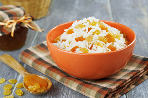وصفات المشمش والبرقوق - طريقة عمل أرز بالمشمش المجفف