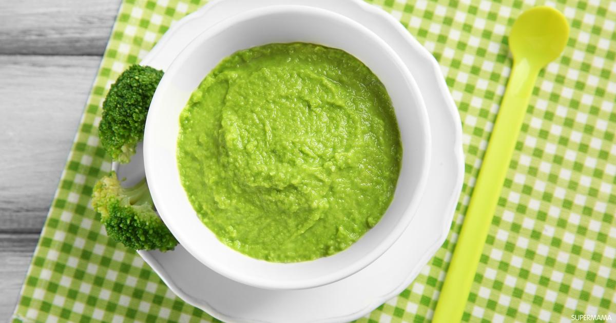 Пюре брокколи для первого прикорма. Пюре из брокколи для ребенка. Пюрешка с брокколи. Пюре брокколи. Крем суп брокколи.